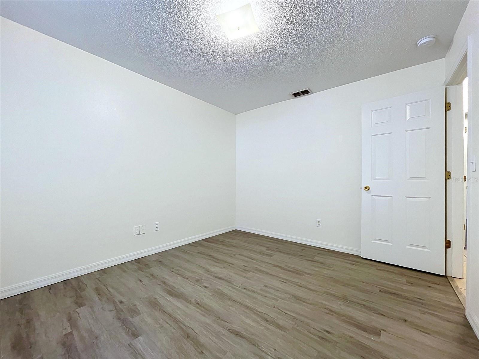 1417 E HANNA AVENUE, Tampa, FL 33604