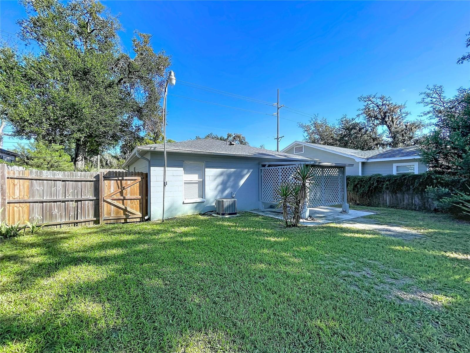1417 E HANNA AVENUE, Tampa, FL 33604