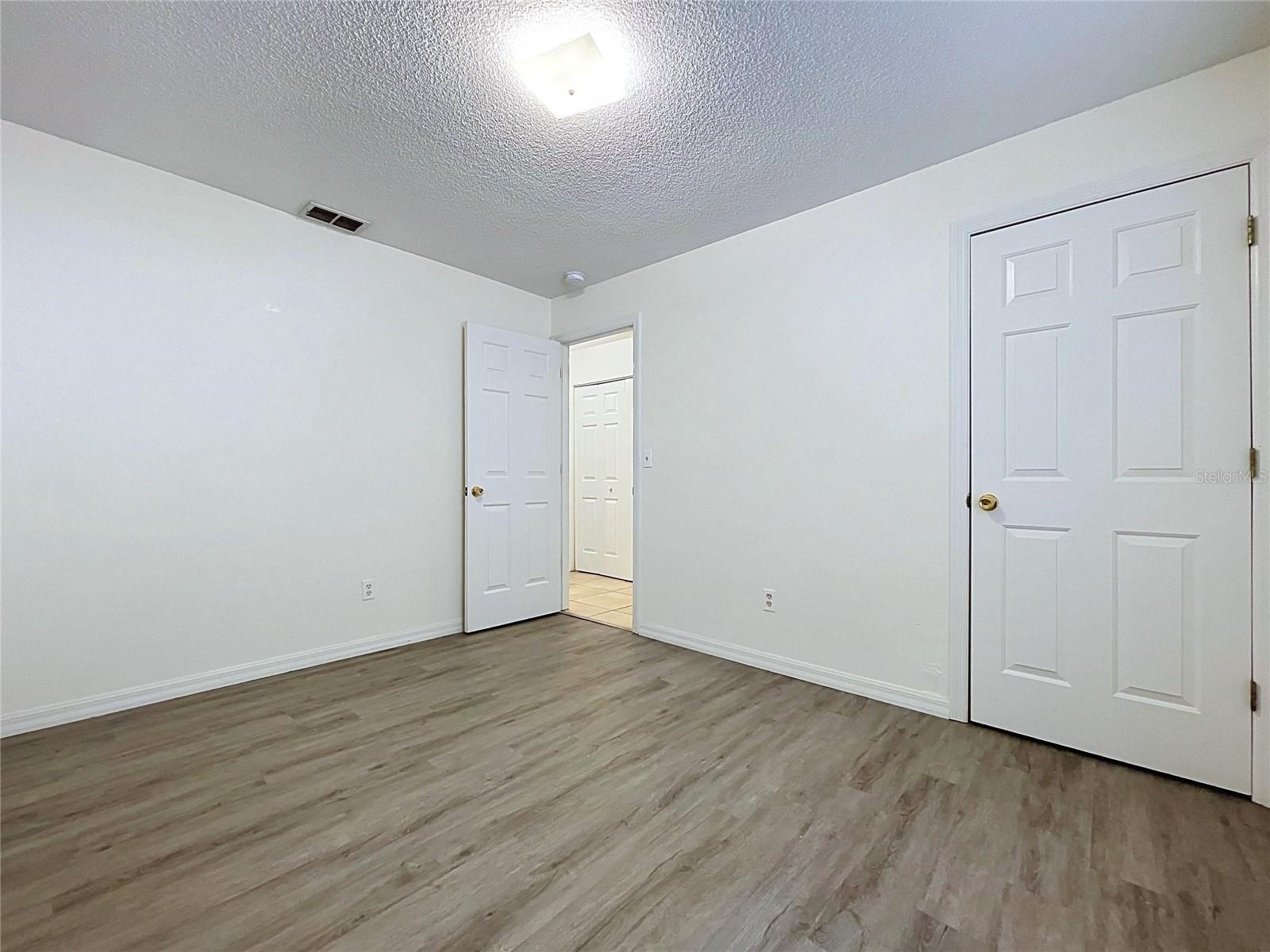 1417 E HANNA AVENUE, Tampa, FL 33604