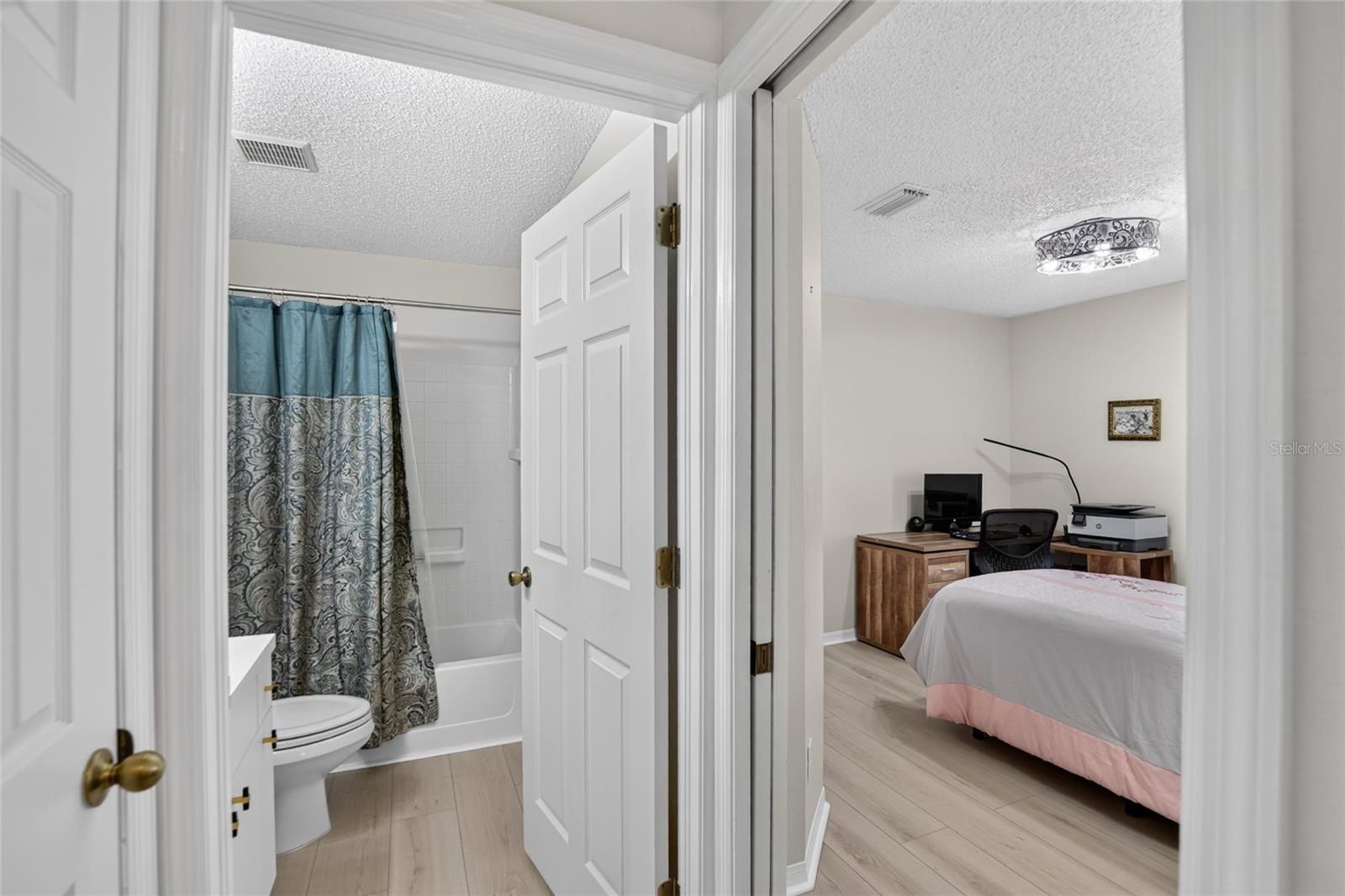 2433 NEW HAVEN CIRCLE, Sun City Center, FL 33573