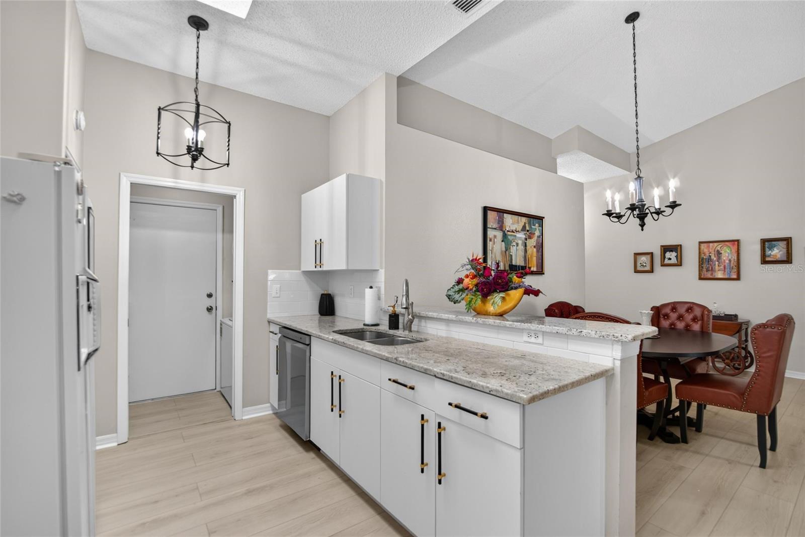 2433 NEW HAVEN CIRCLE, Sun City Center, FL 33573