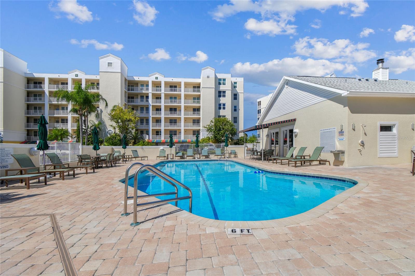 1200 COUNTRY CLUB DRIVE, #3202, Largo, FL 33771