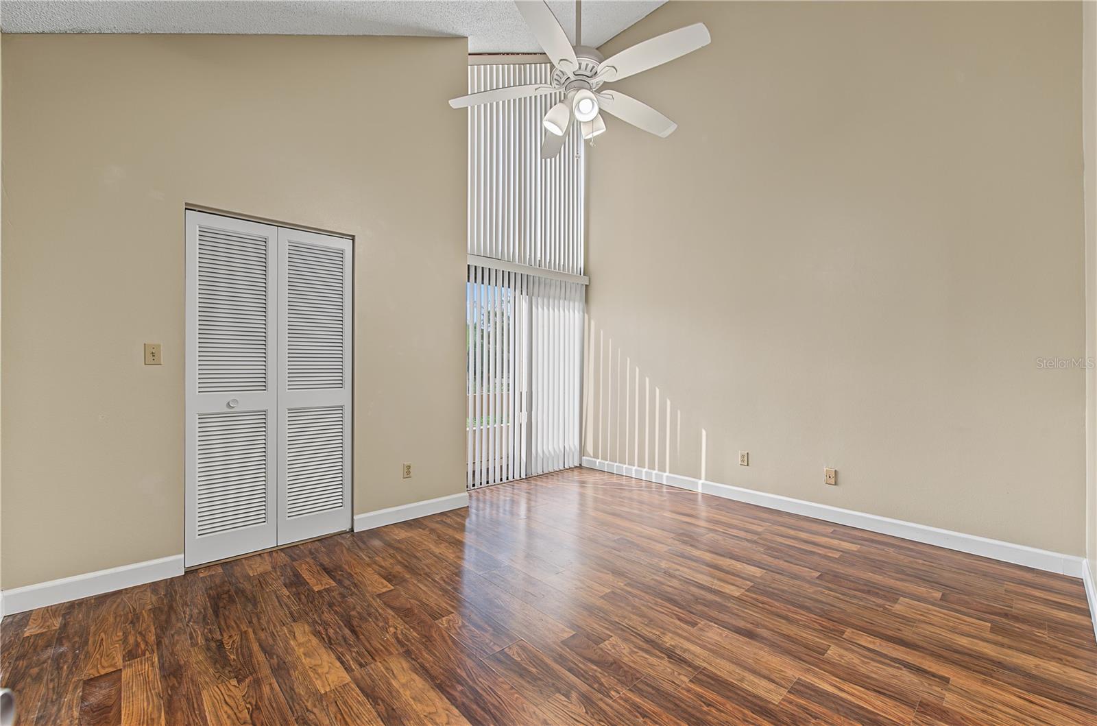 Guest bedroom upstairs, vaulted ceilings