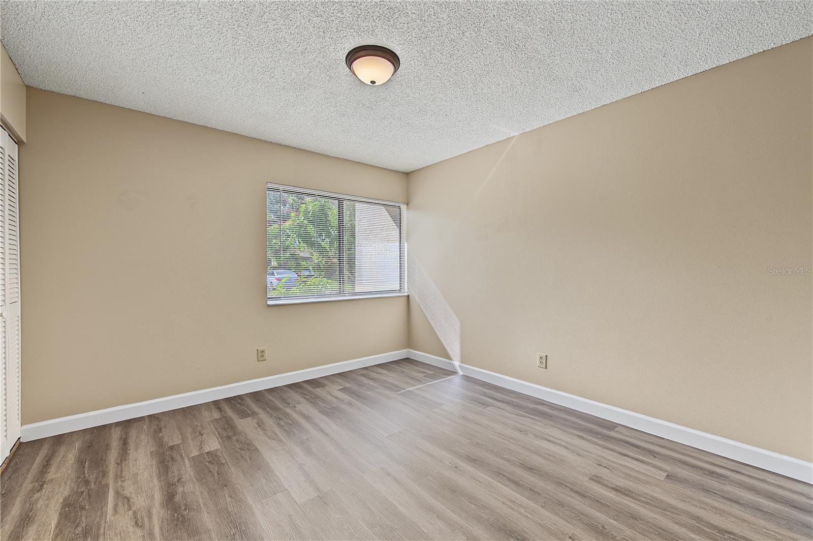 Upstairs bedroom, Laminate Flooring