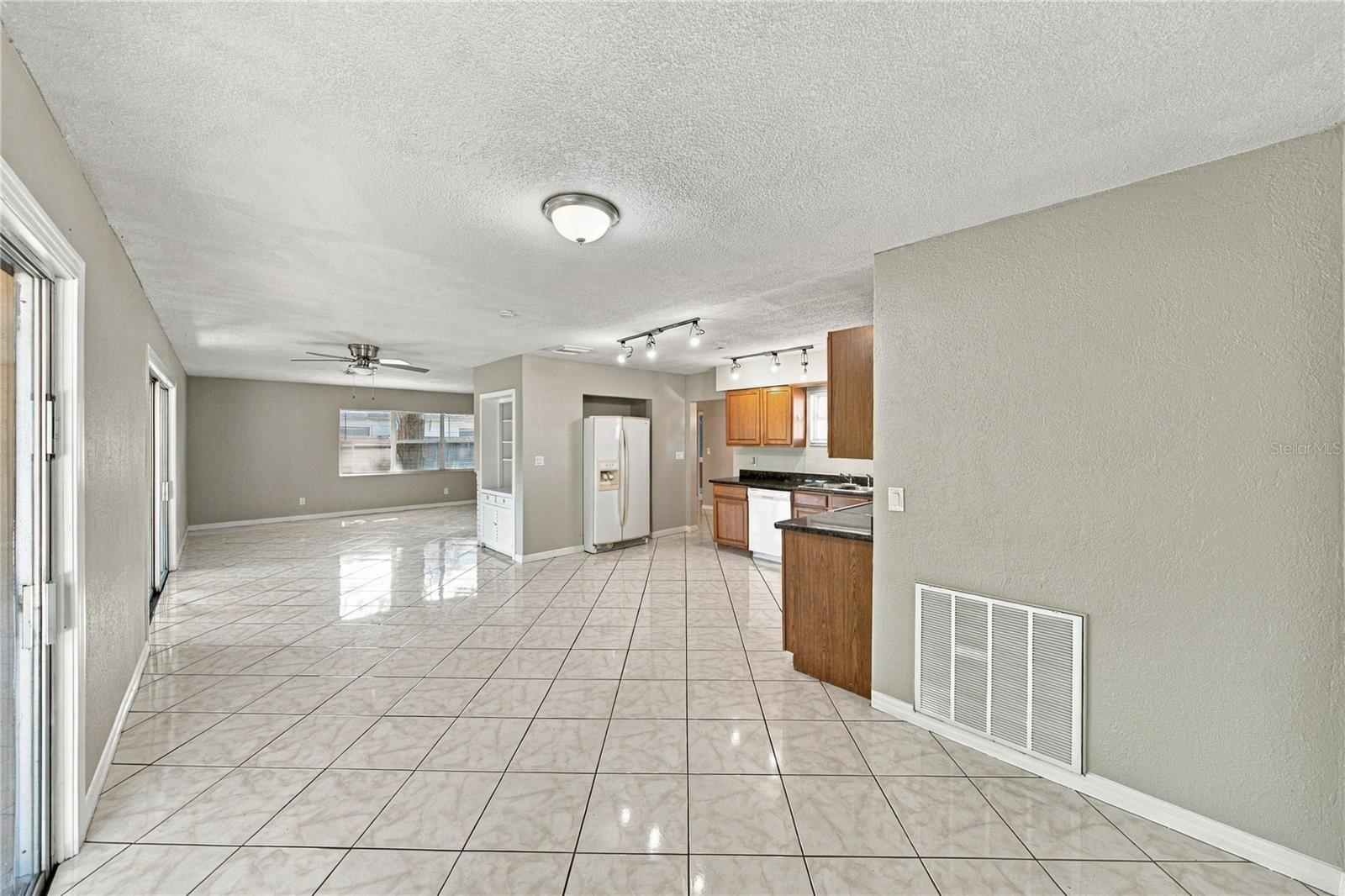 4260 NARVAREZ WAY S, St Petersburg, FL 33712