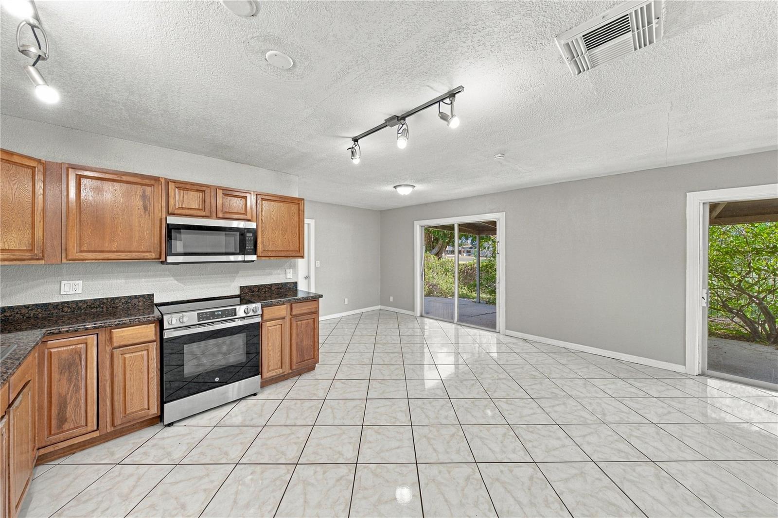 4260 NARVAREZ WAY S, St Petersburg, FL 33712