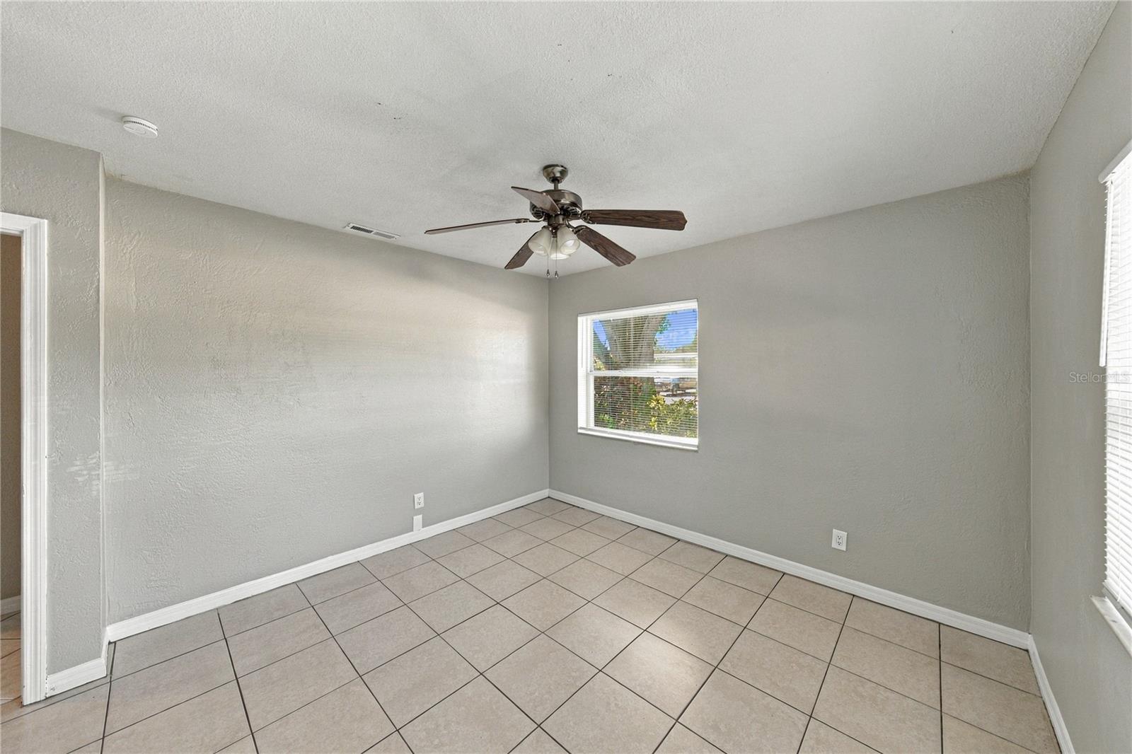 4260 NARVAREZ WAY S, St Petersburg, FL 33712