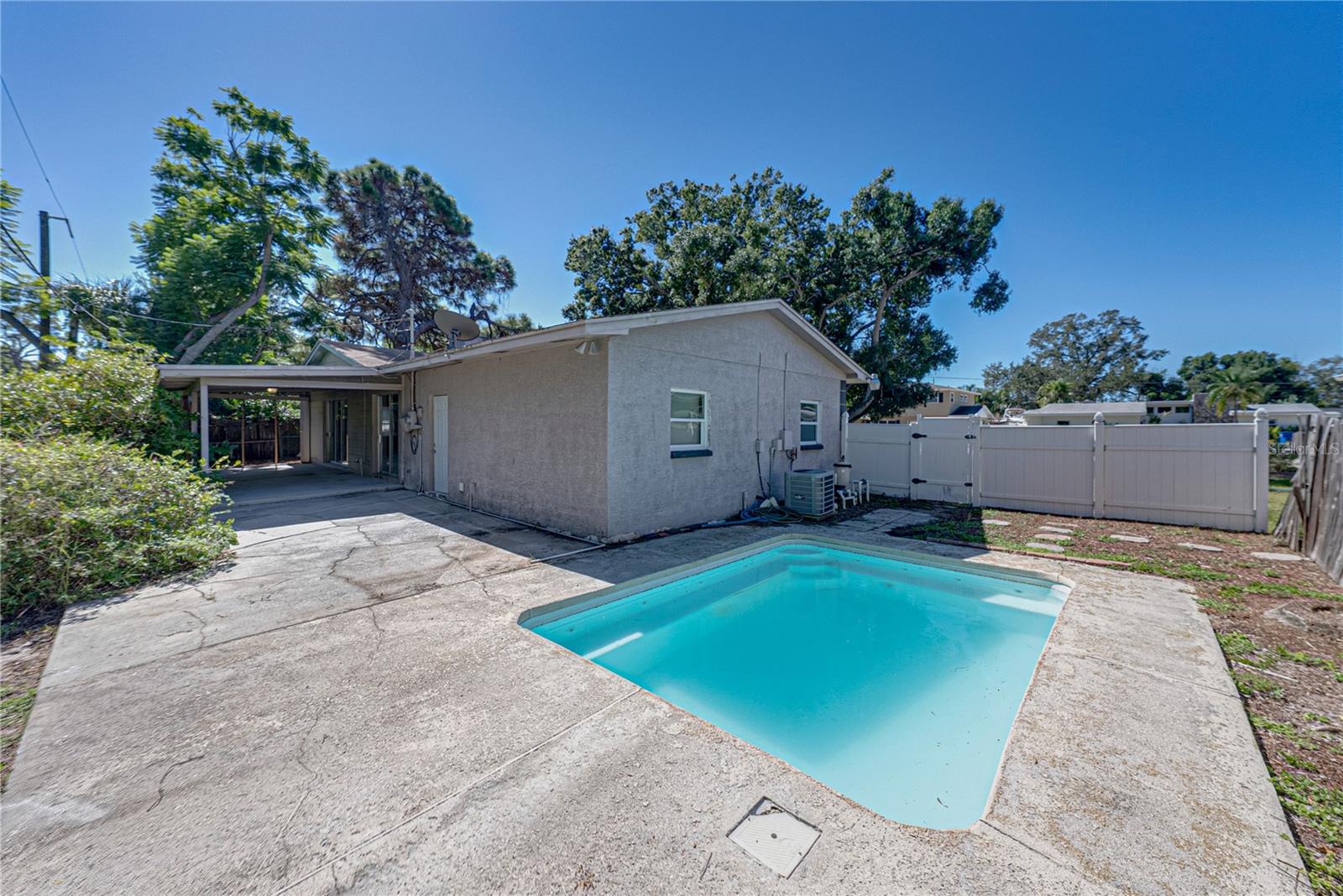 4260 NARVAREZ WAY S, St Petersburg, FL 33712