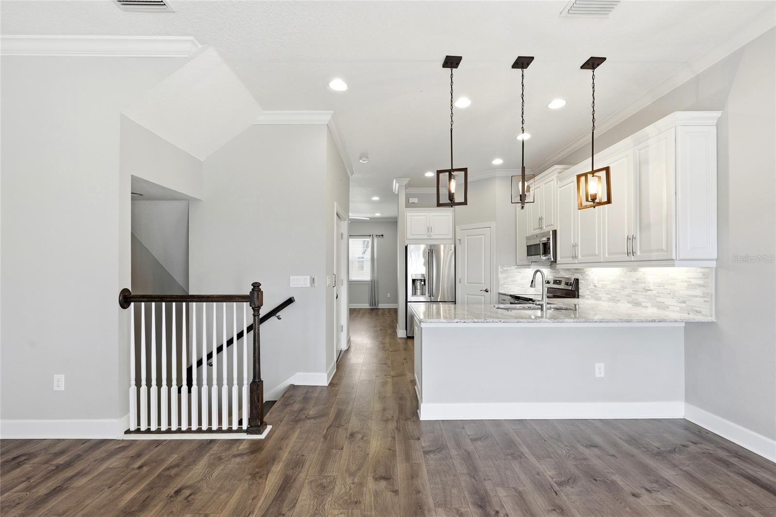 6072 MOORINGS DRIVE S, St Petersburg, FL 33712