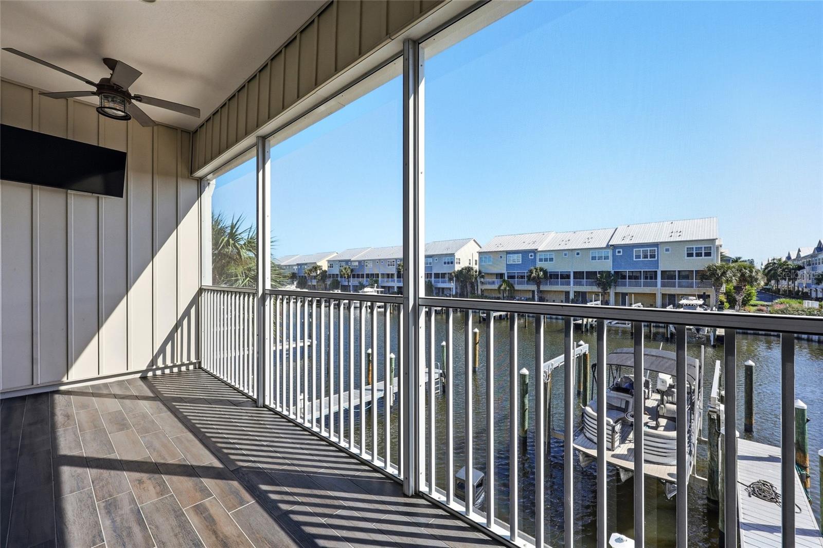 Private Balcony with screen - no bugs/waterview