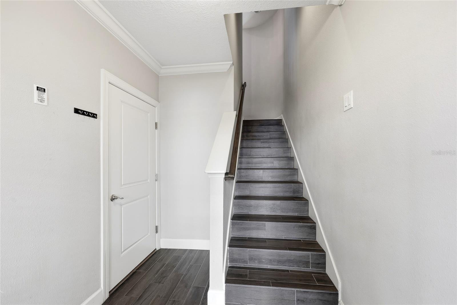 Front Foyer - Hurricane Compliant