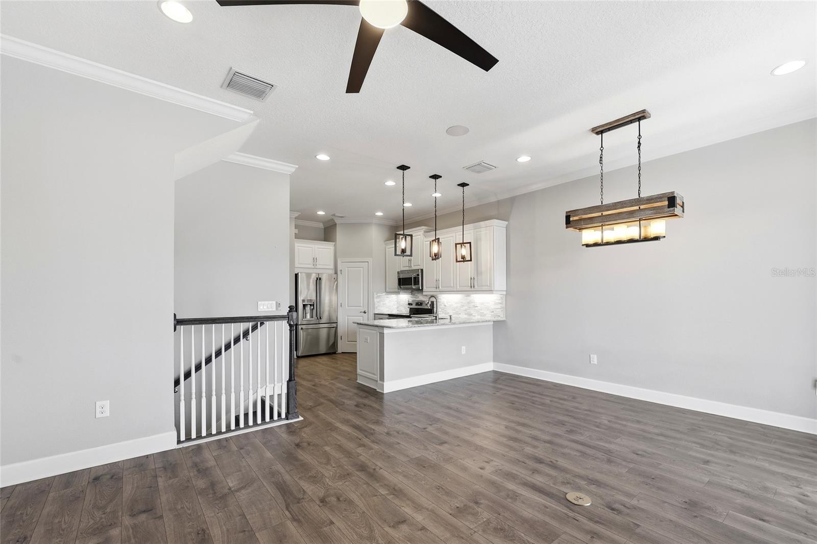 6072 MOORINGS DRIVE S, St Petersburg, FL 33712