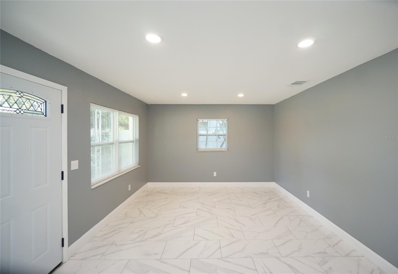 1810 E OSBORNE AVENUE, Tampa, FL 33610