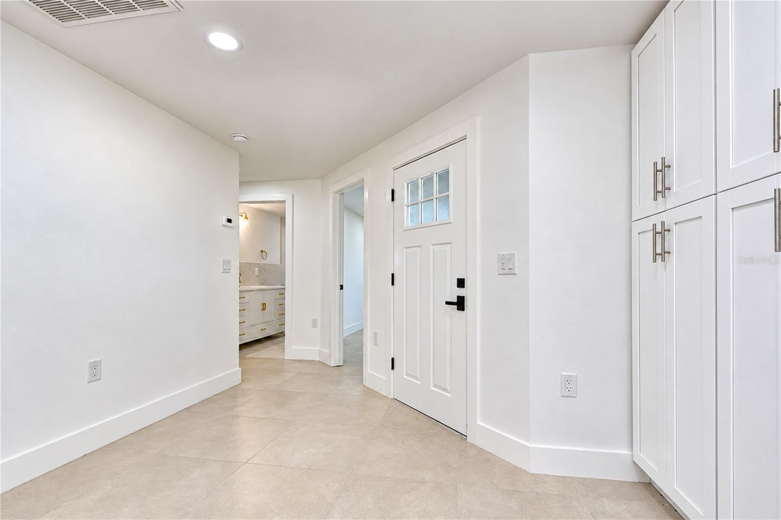 404 LAKEVIEW DRIVE, Oldsmar, FL 34677