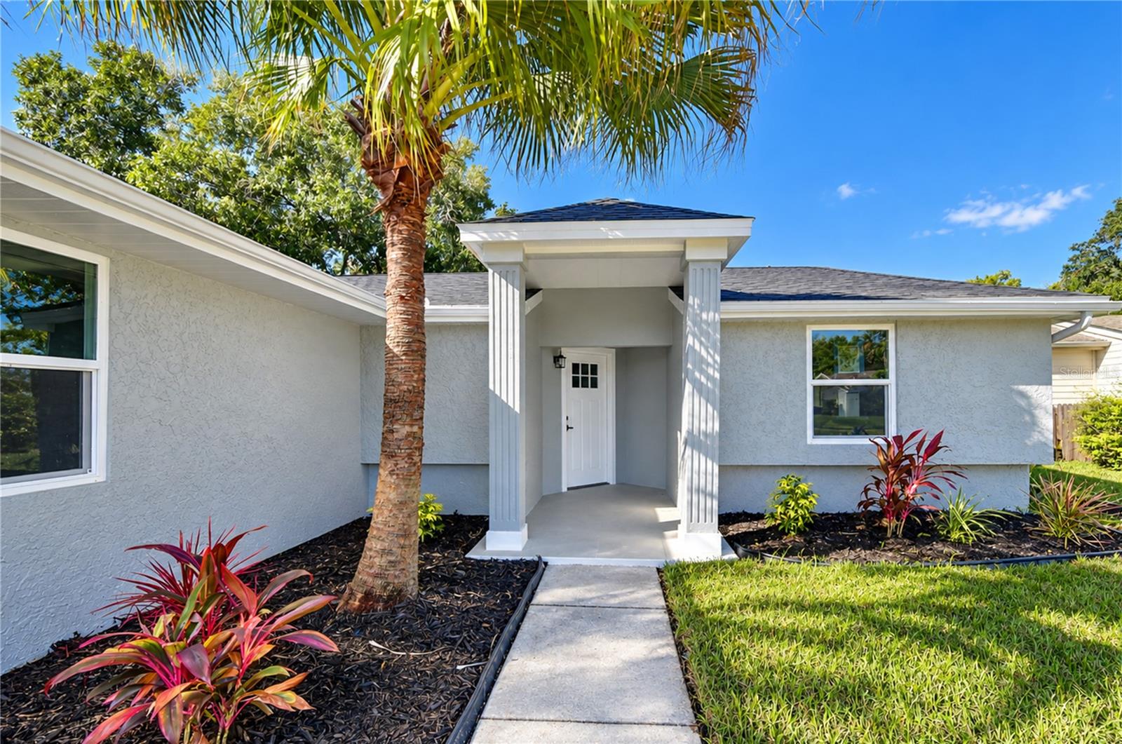 404 LAKEVIEW DRIVE, Oldsmar, FL 34677 404 LAKEVIEW DRIVE, Oldsmar, FL 34677