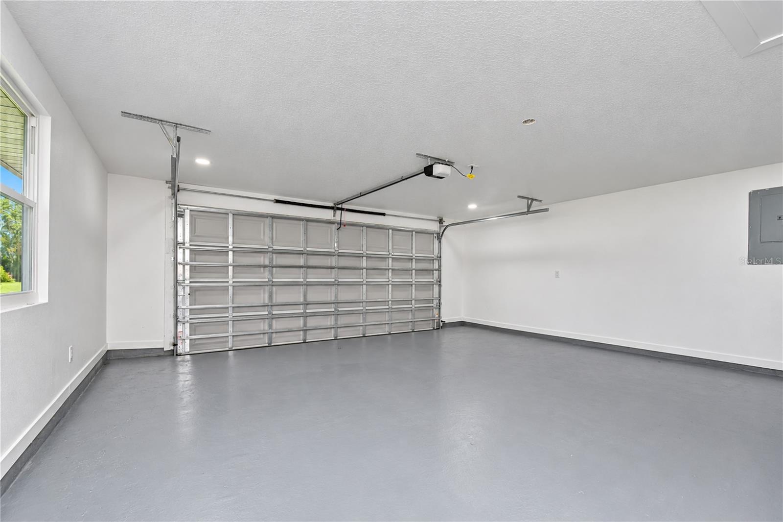 404 LAKEVIEW DRIVE, Oldsmar, FL 34677