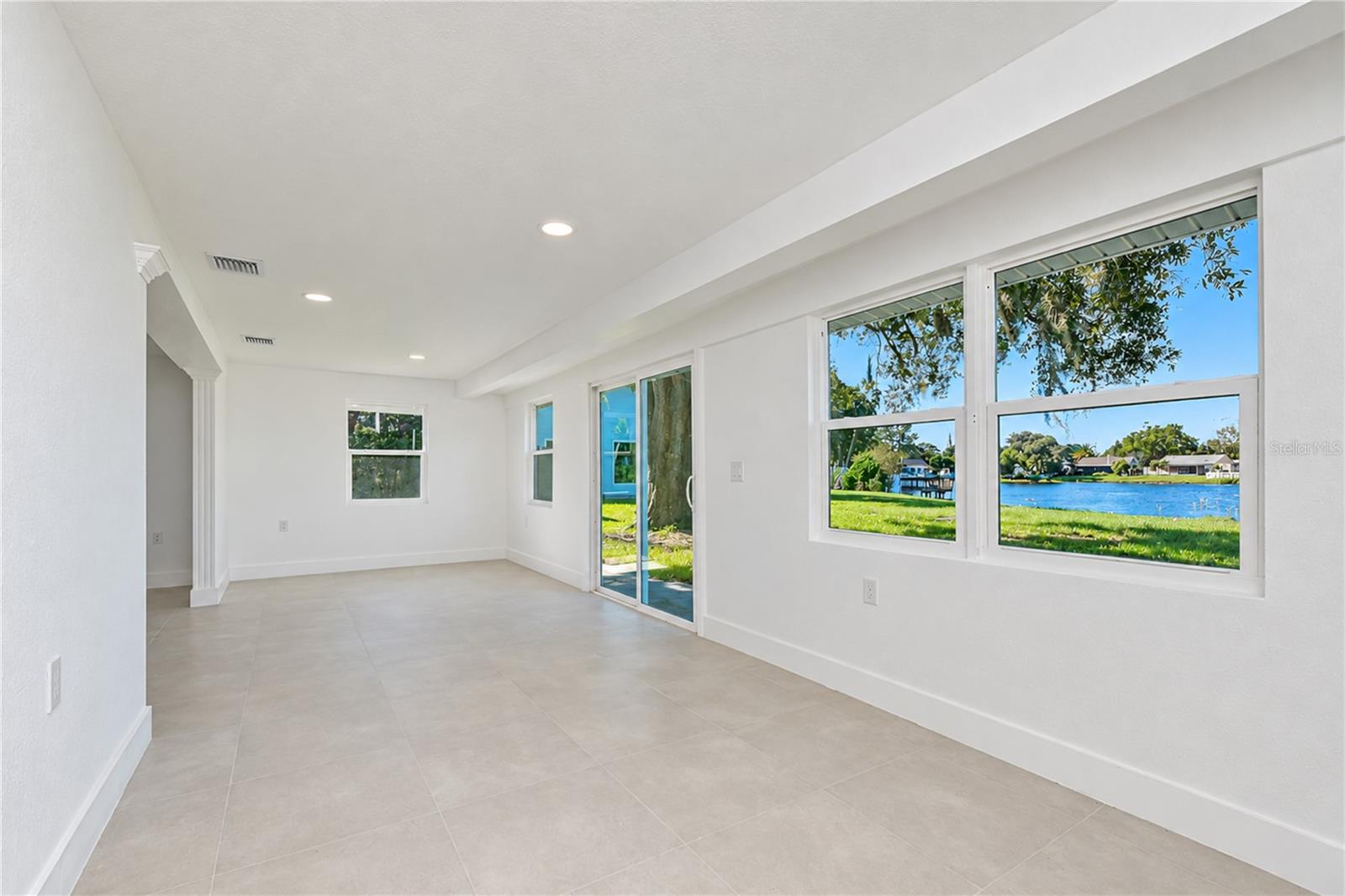404 LAKEVIEW DRIVE, Oldsmar, FL 34677