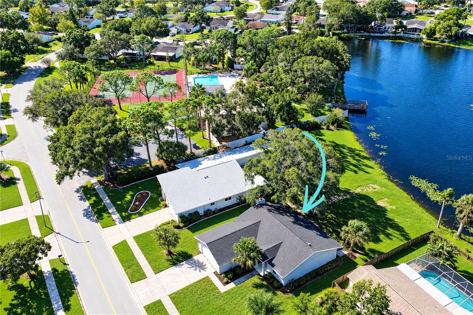 404 LAKEVIEW DRIVE, Oldsmar, FL 34677