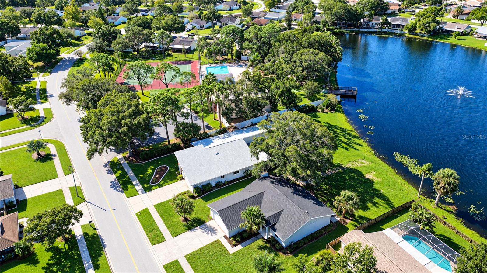 404 LAKEVIEW DRIVE, Oldsmar, FL 34677