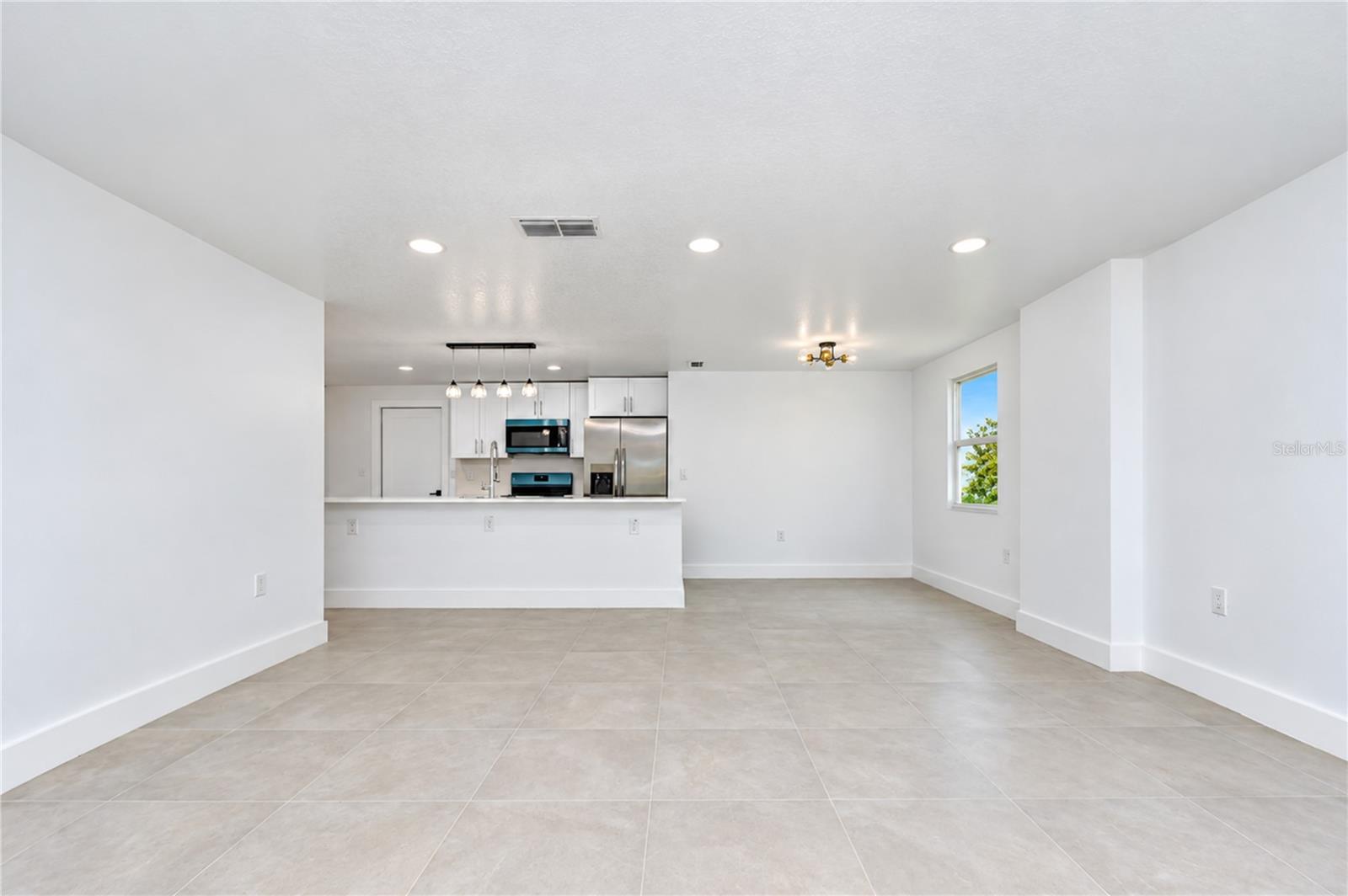 404 LAKEVIEW DRIVE, Oldsmar, FL 34677