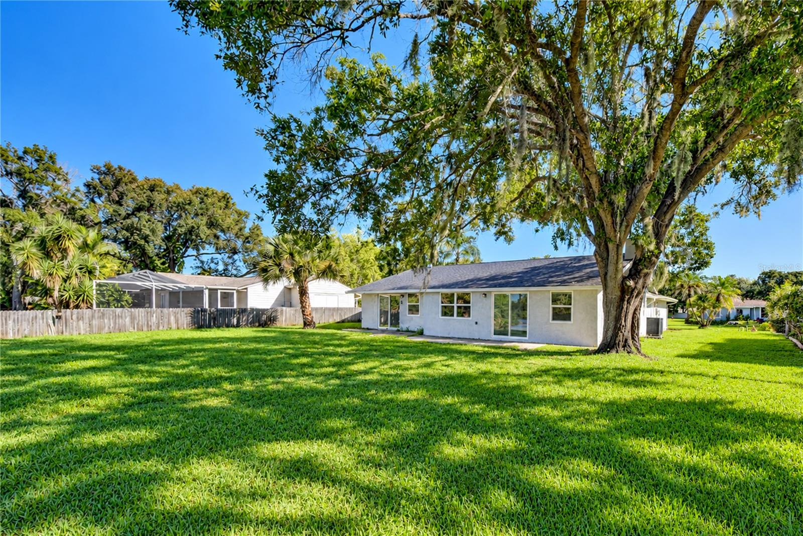 404 LAKEVIEW DRIVE, Oldsmar, FL 34677