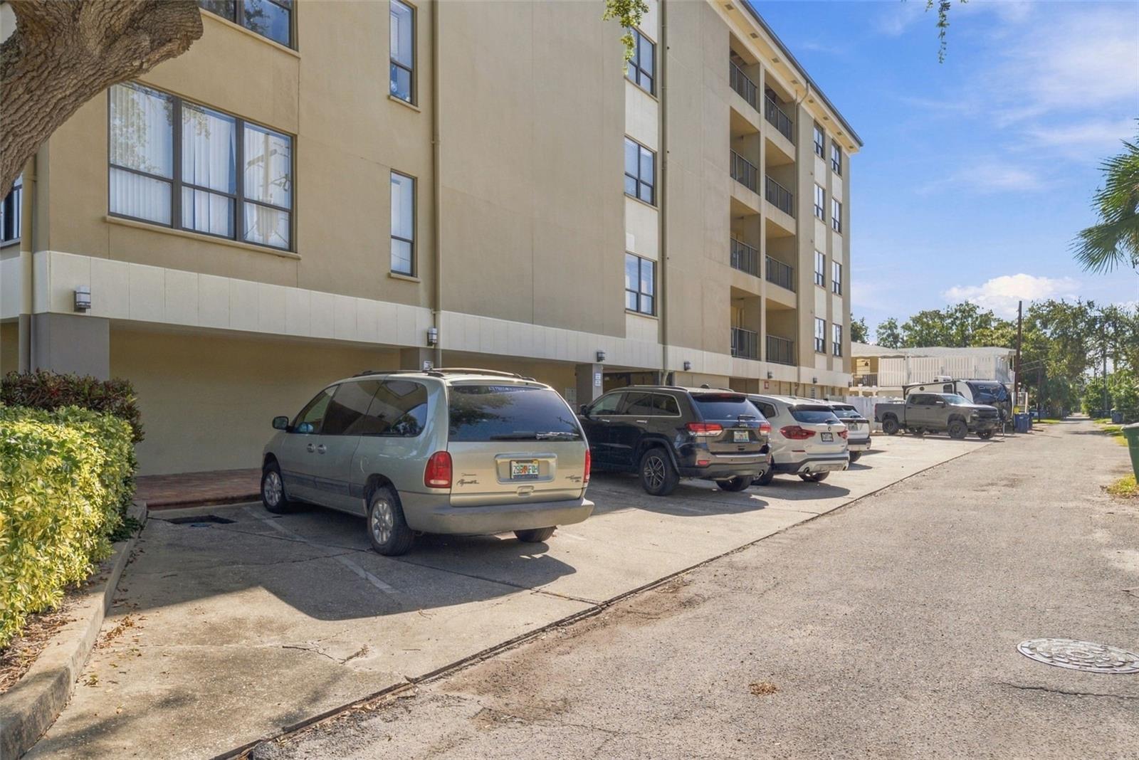 1 BARBADOS AVENUE, #2D, Tampa, FL 33606