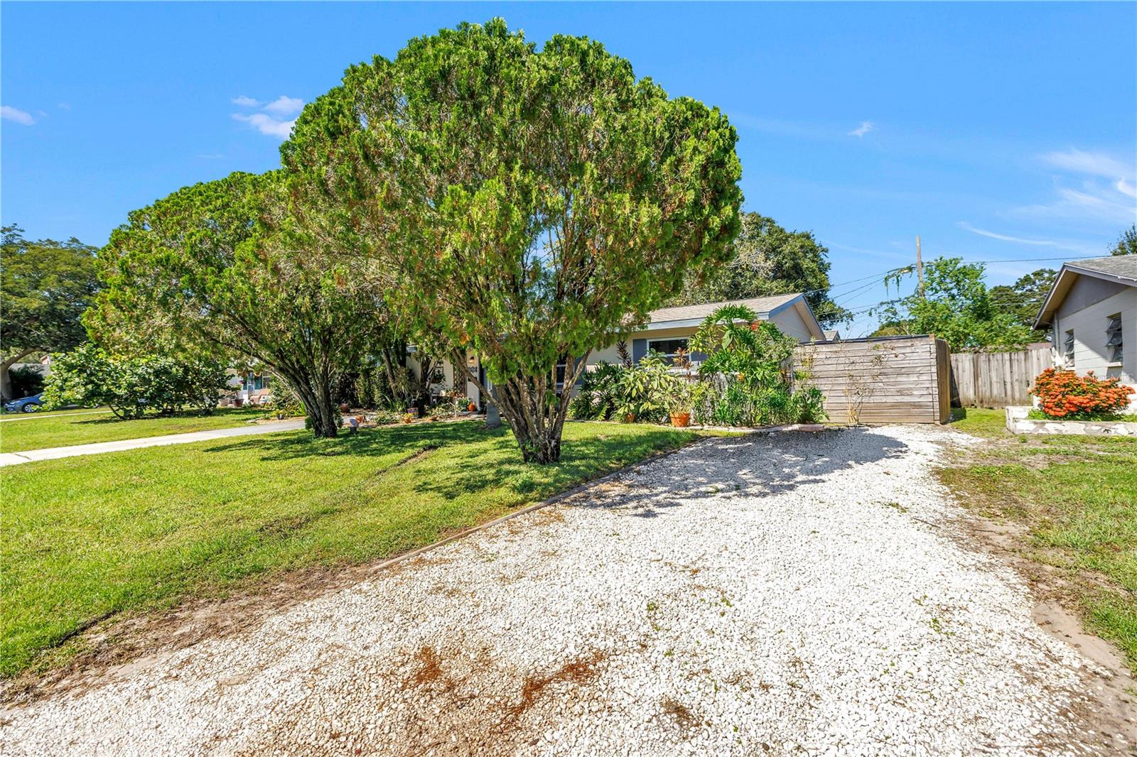 2573 62ND TERRACE N, St Petersburg, FL 33702