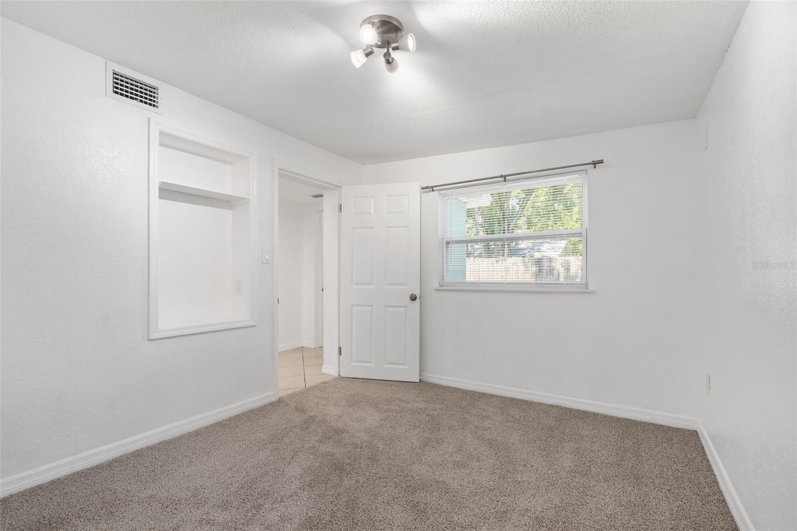 2927 62ND AVENUE N, St Petersburg, FL 33702