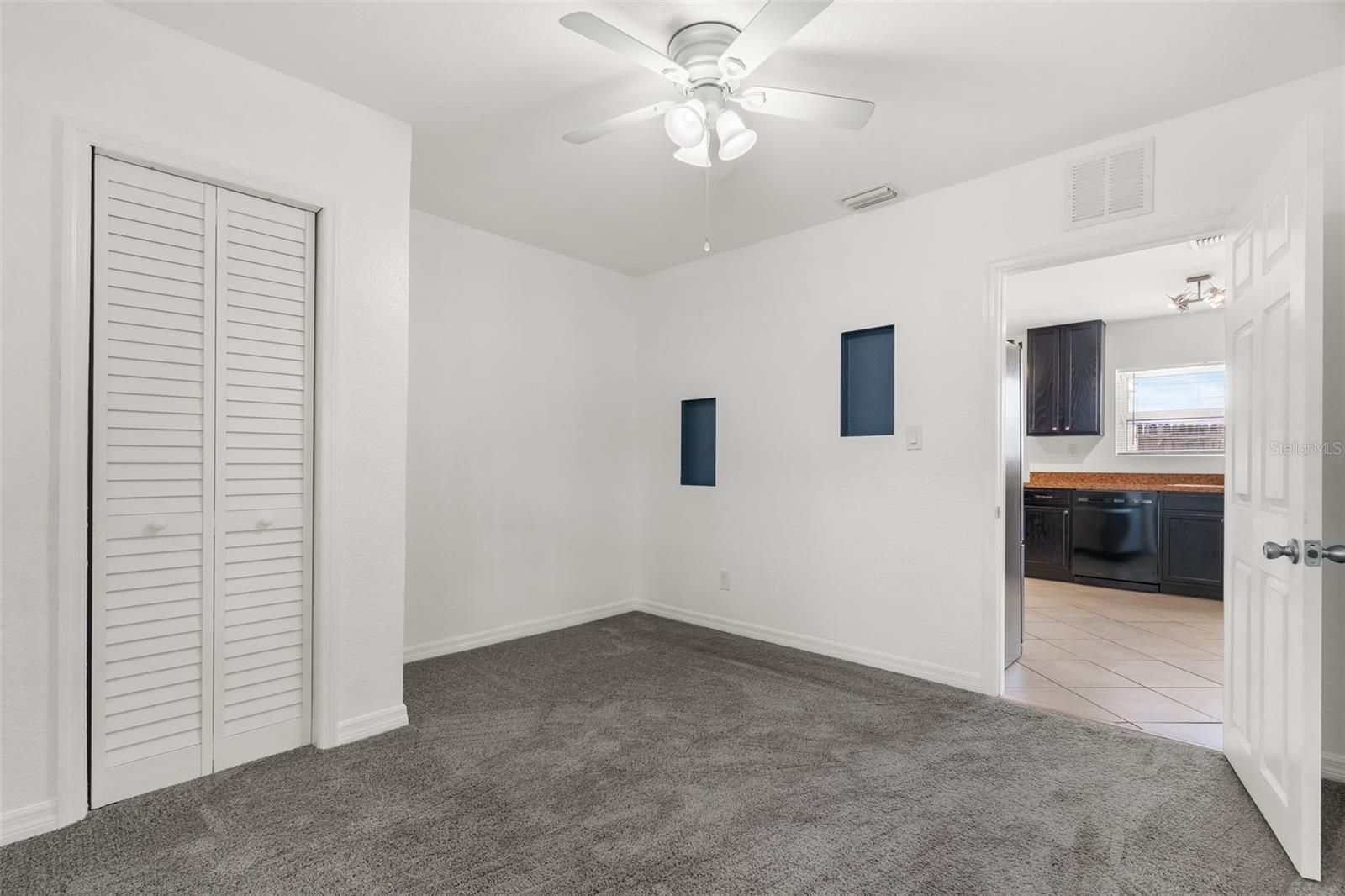 2927 62ND AVENUE N, St Petersburg, FL 33702