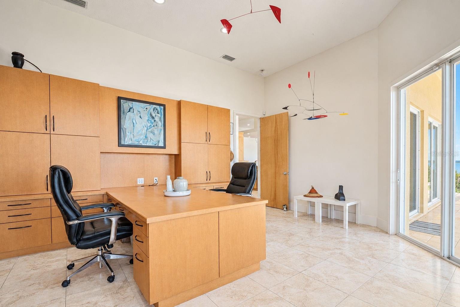 Bedroom 2/office
