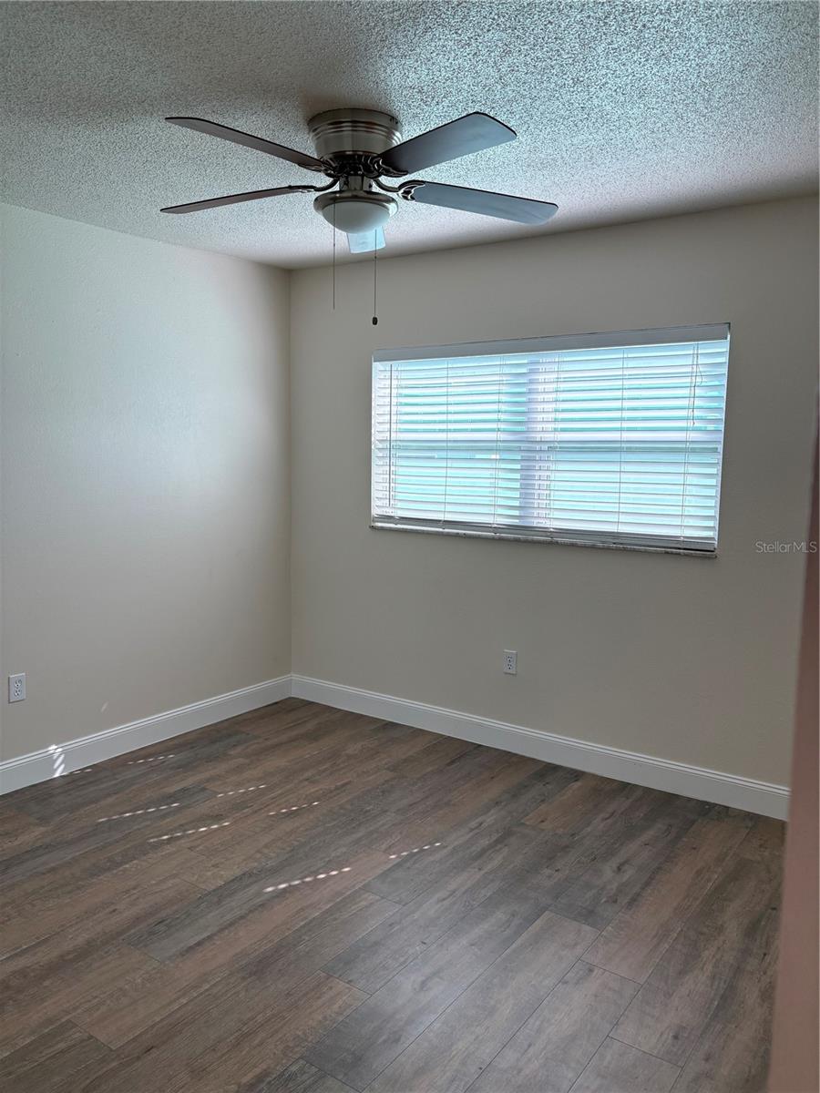555 69TH AVENUE, #1, St Petersburg, FL 33706