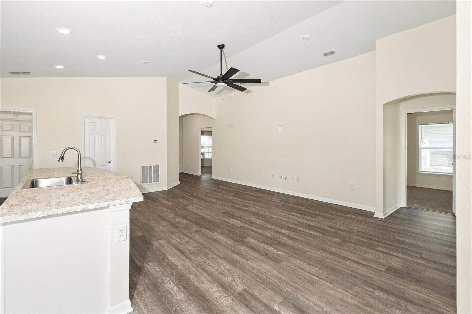 2021 HARVEST LANDING CIRCLE, Lakeland, FL 33810