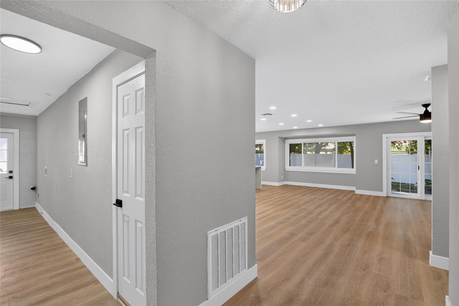 605 HILLPOINT WAY, Brandon, FL 33510