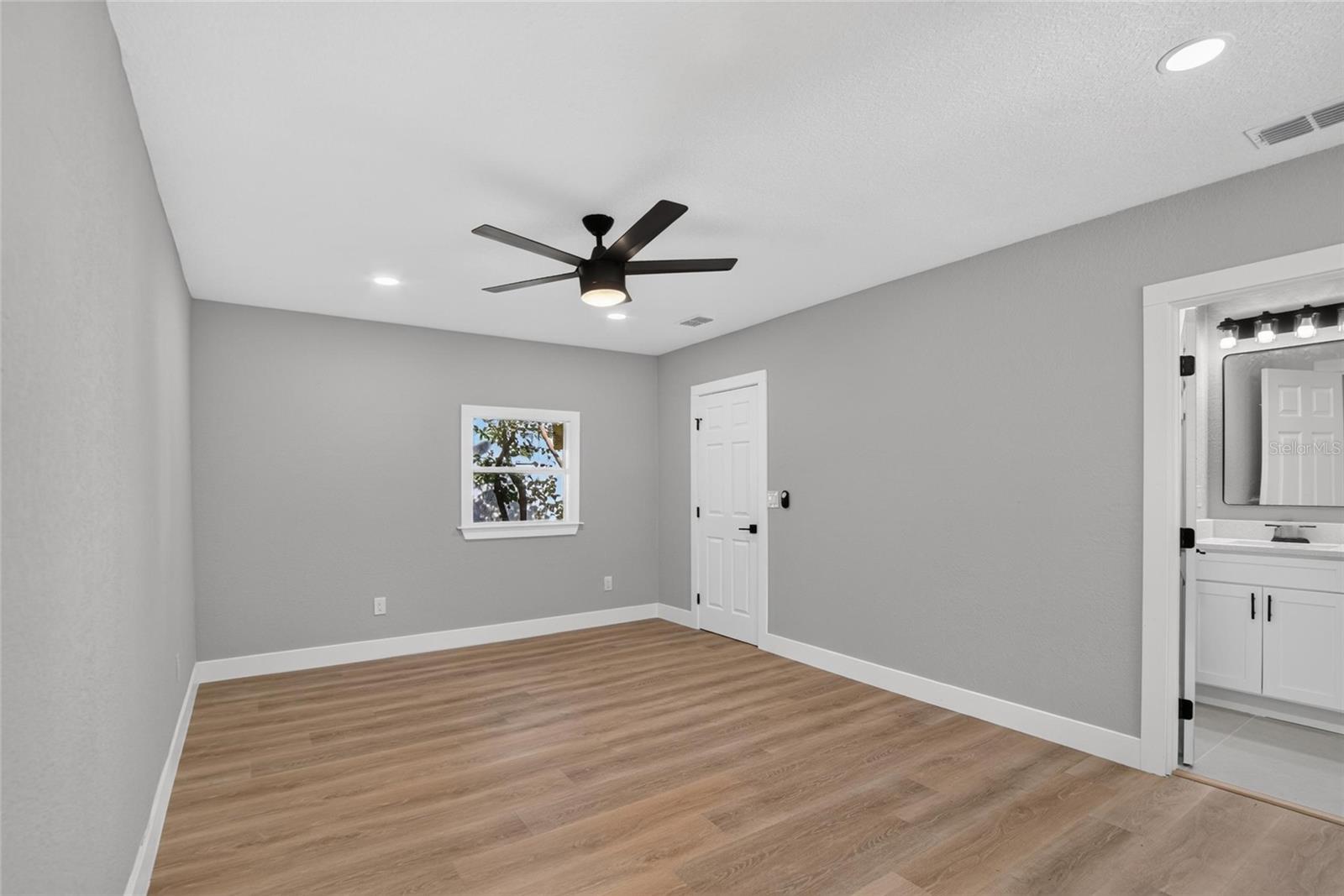 605 HILLPOINT WAY, Brandon, FL 33510