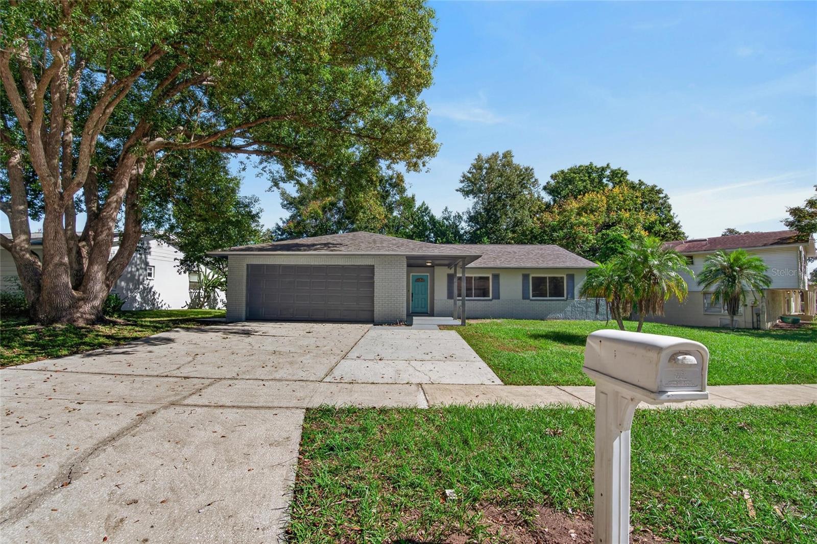 605 HILLPOINT WAY, Brandon, FL 33510