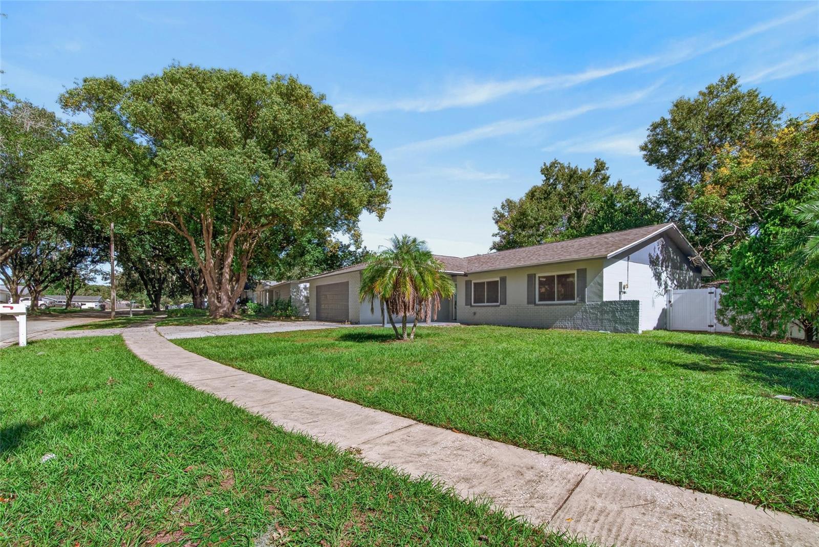 605 HILLPOINT WAY, Brandon, FL 33510
