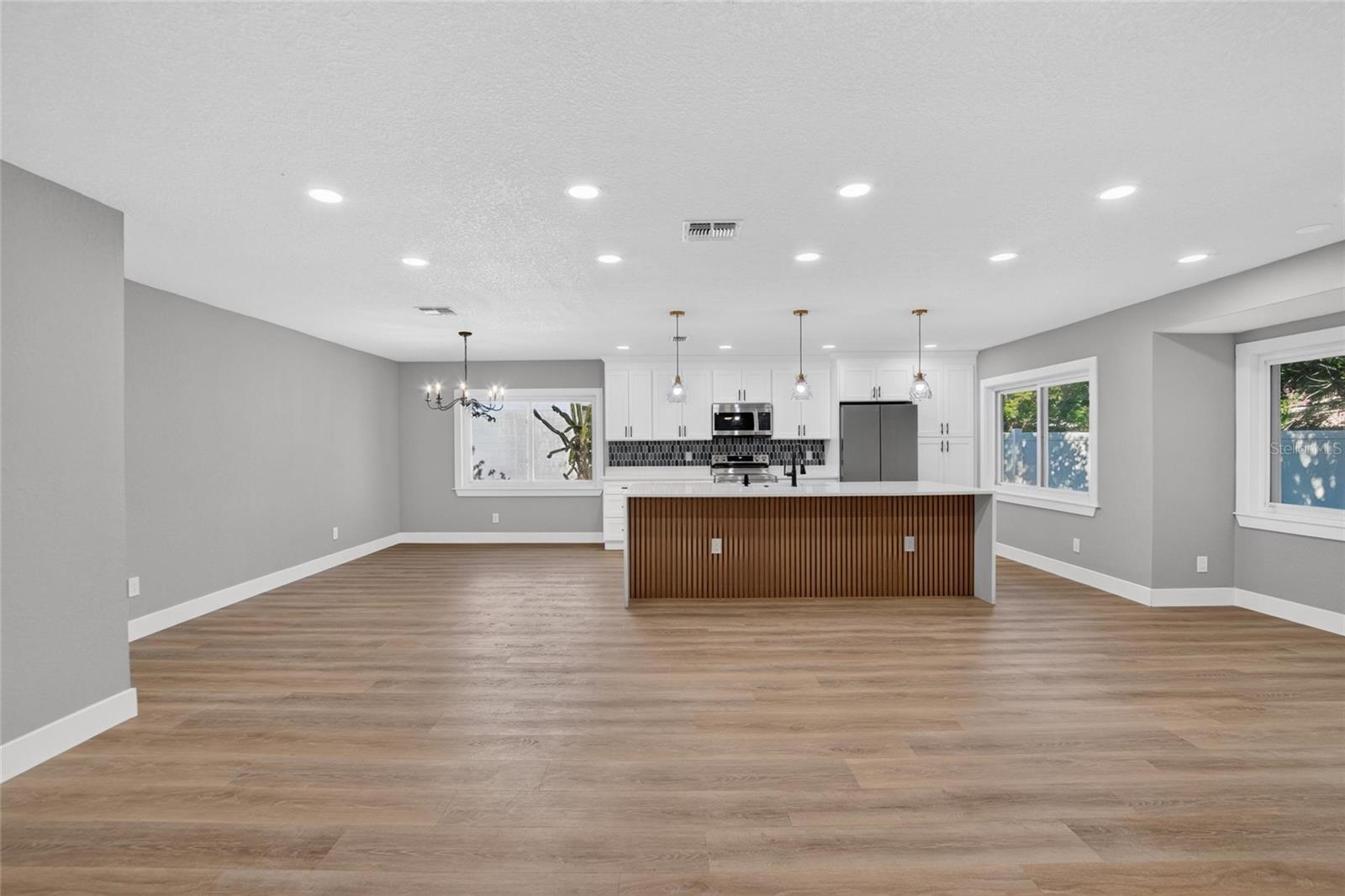 605 HILLPOINT WAY, Brandon, FL 33510