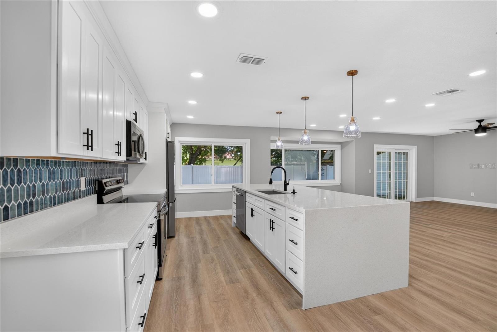 605 HILLPOINT WAY, Brandon, FL 33510