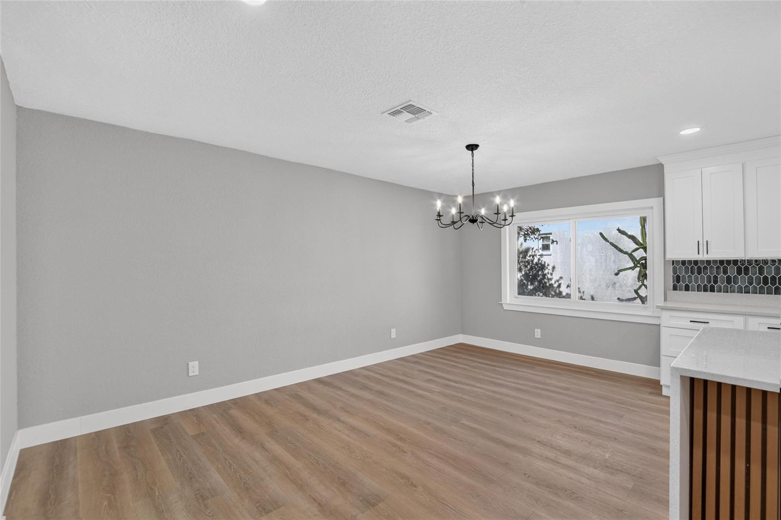 605 HILLPOINT WAY, Brandon, FL 33510