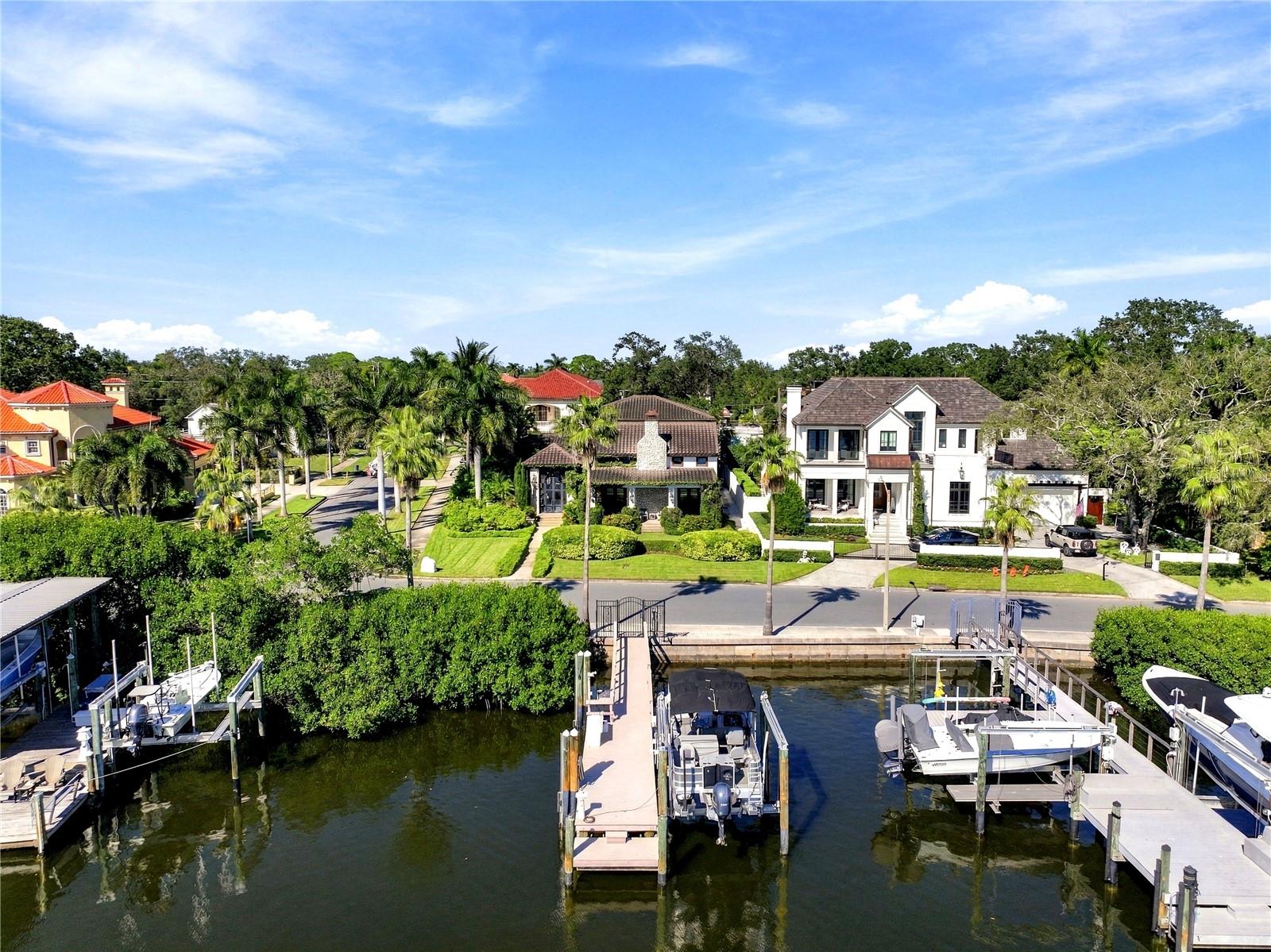 200 BRIGHTWATERS BOULEVARD NE, St Petersburg, FL 33704 200 BRIGHTWATERS BOULEVARD NE, St Petersburg, FL 33704