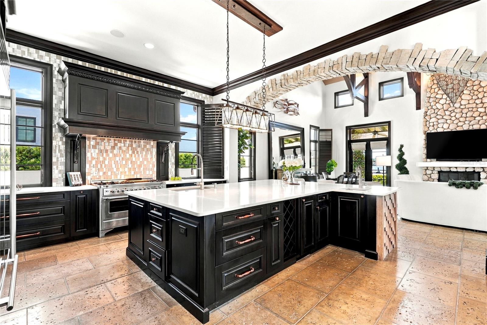 200 BRIGHTWATERS BOULEVARD NE, St Petersburg, FL 33704