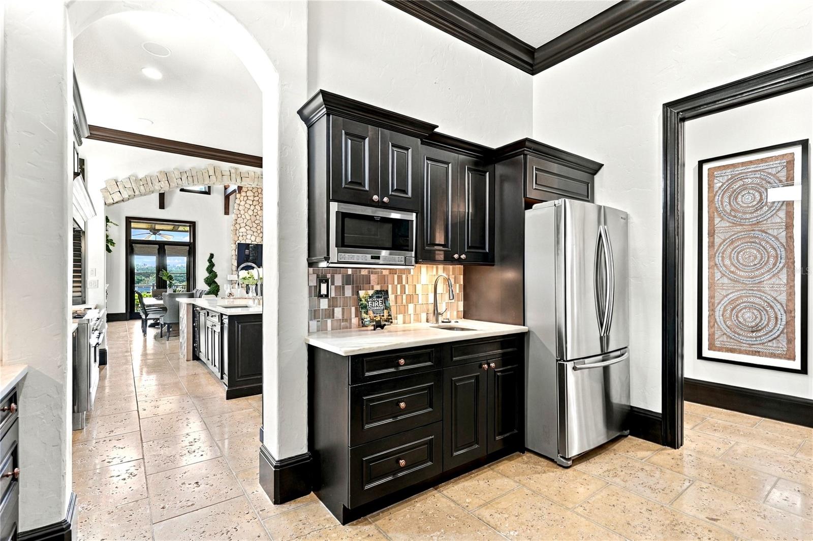 200 BRIGHTWATERS BOULEVARD NE, St Petersburg, FL 33704