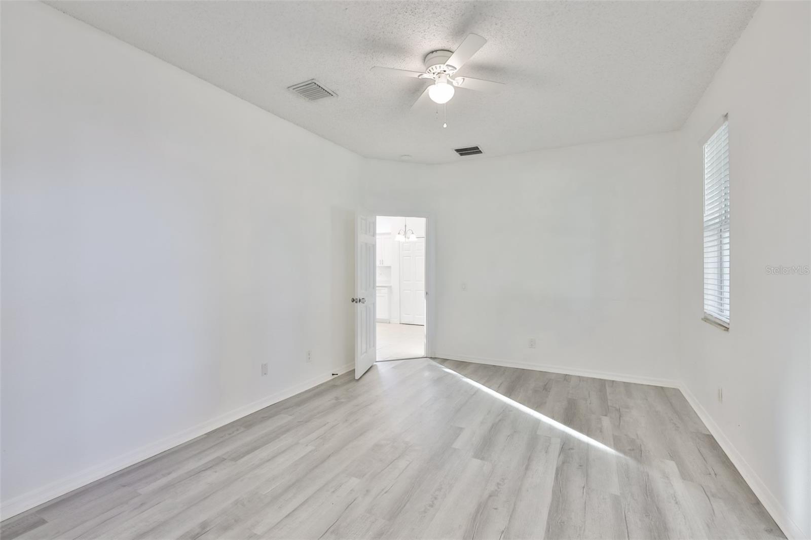 504 GREG STREET, Valrico, FL 33594