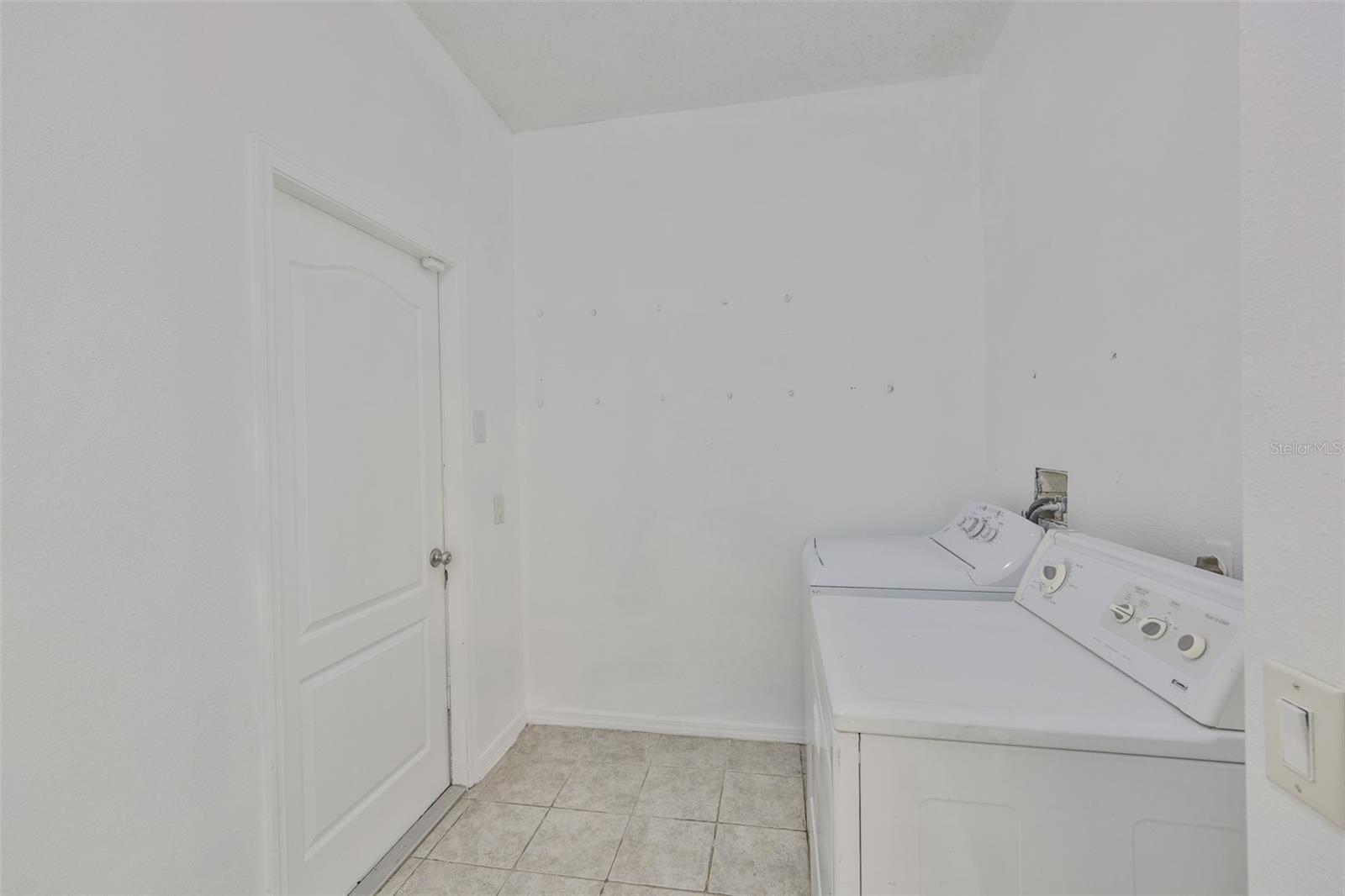 504 GREG STREET, Valrico, FL 33594
