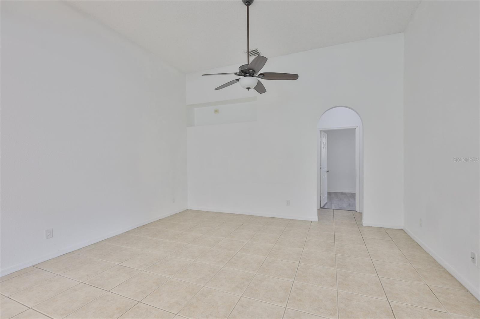 504 GREG STREET, Valrico, FL 33594