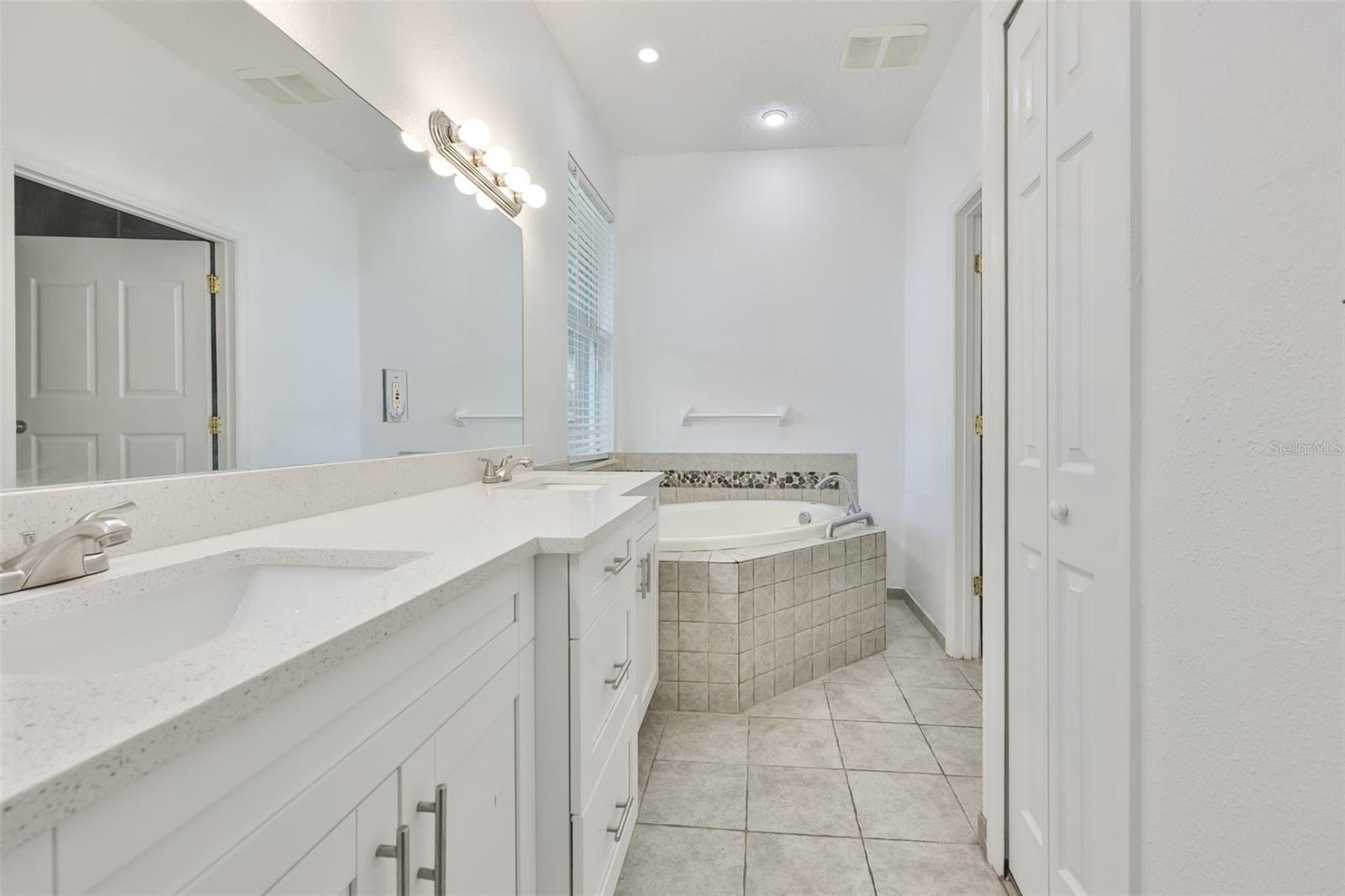504 GREG STREET, Valrico, FL 33594