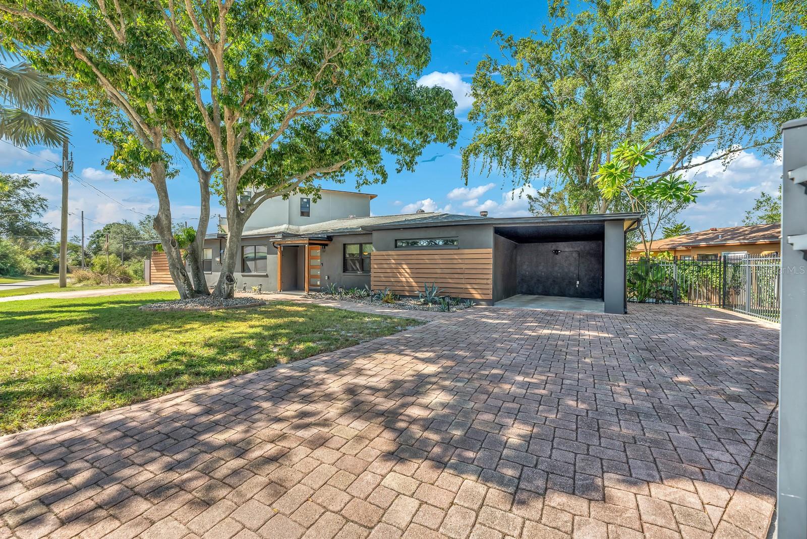 3003 W MEADOW STREET, Tampa, FL 33611