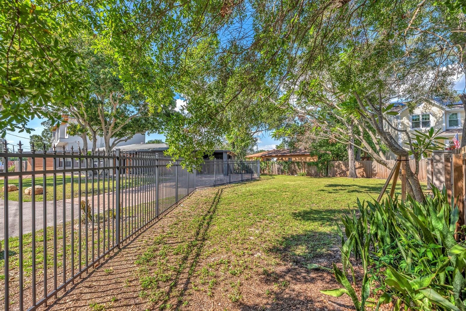 3003 W MEADOW STREET, Tampa, FL 33611