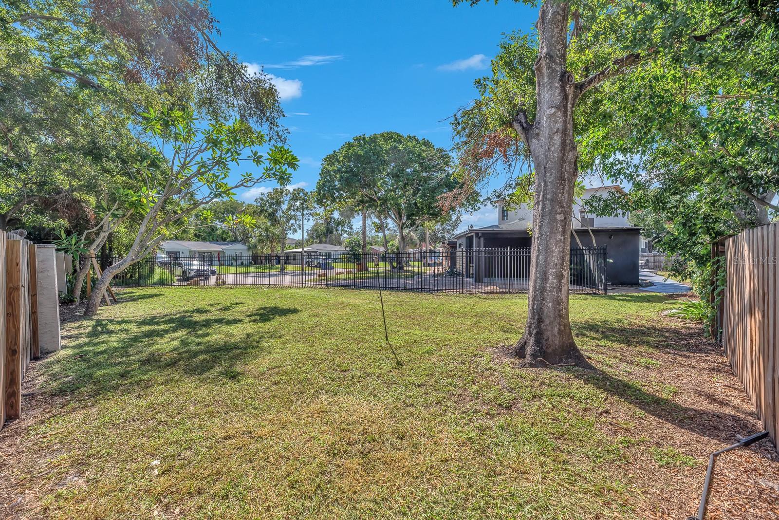 3003 W MEADOW STREET, Tampa, FL 33611