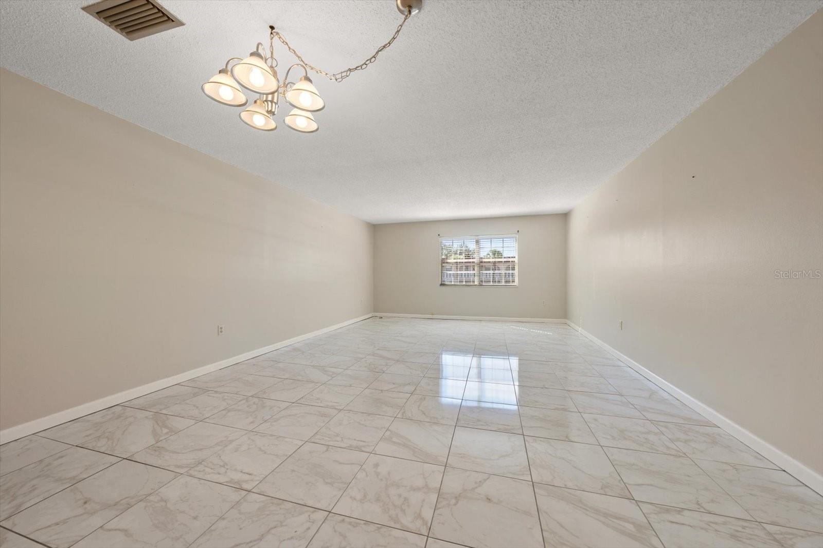 Spacious living / dining room combo